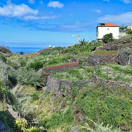 Apartment Casa Calhau Da Lapa, A Home In Madeira