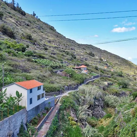 Apartment Casa Calhau Da Lapa, A Home In Madeira Campanario